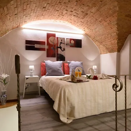 Appartement Bricks Ceiling Next To Duomo And Campo *