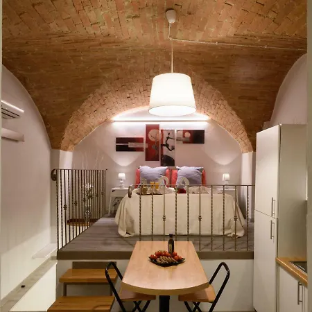 Bricks Ceiling Next To Duomo And Campo Apartment *