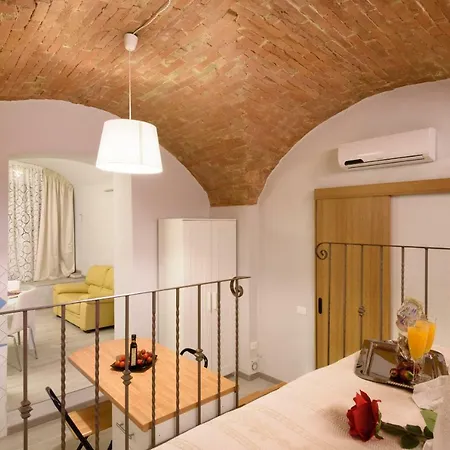 Apartment Bricks Ceiling Next To Duomo And Campo
